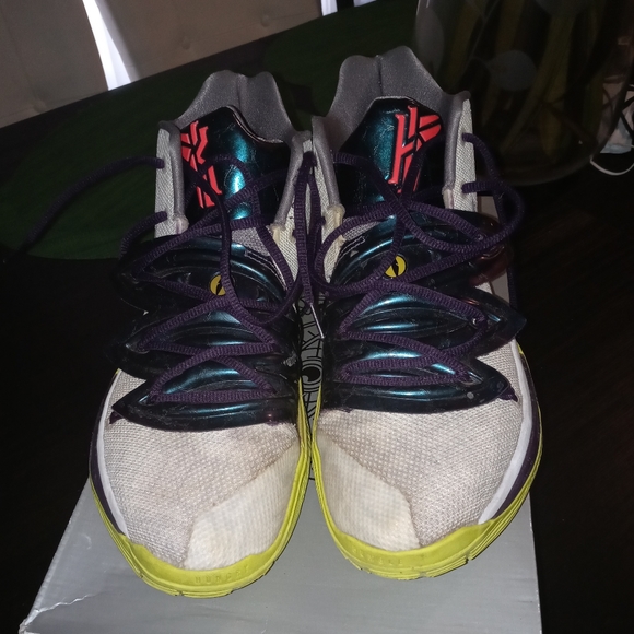 Kyrie 5